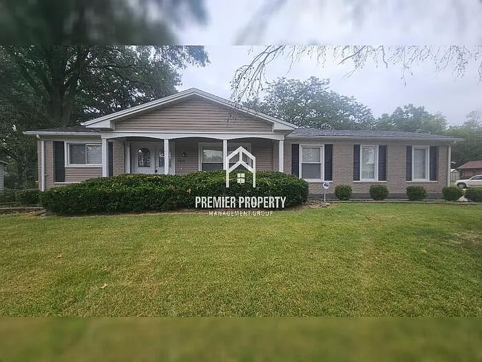 2625 Dresden Dr photo 1