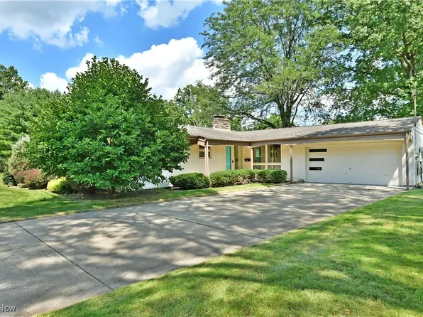 241 Northview Rd, Canfield, OH 44406