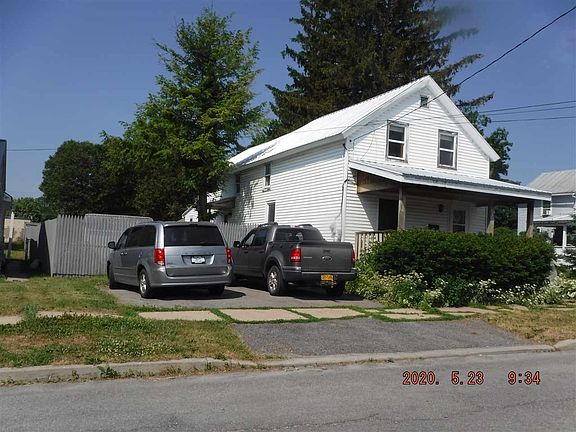 2nd image of 821 Caroline St
