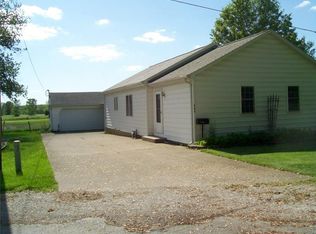 404 West St, Pana, IL 62557
