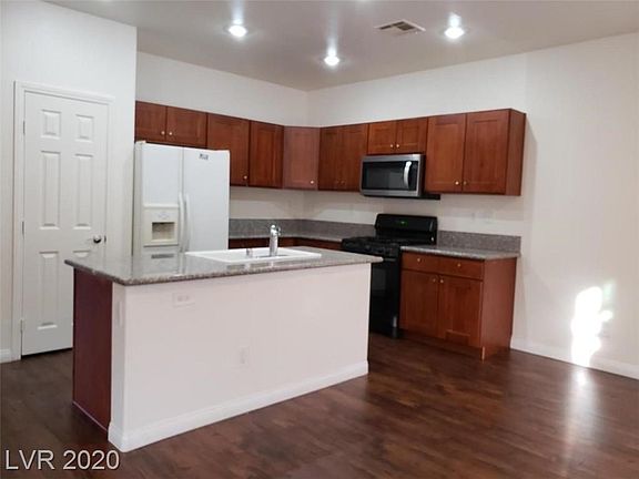 3rd image of 9191 Weeping Hollow Ave