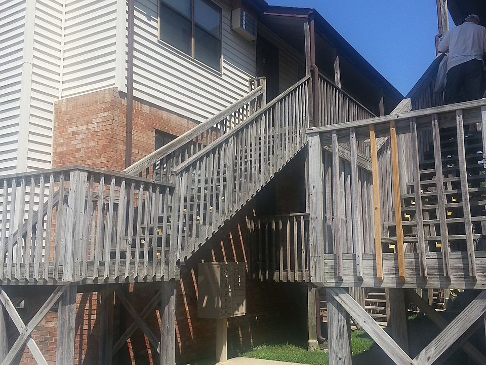 2nd image of 9532 5th Bay St