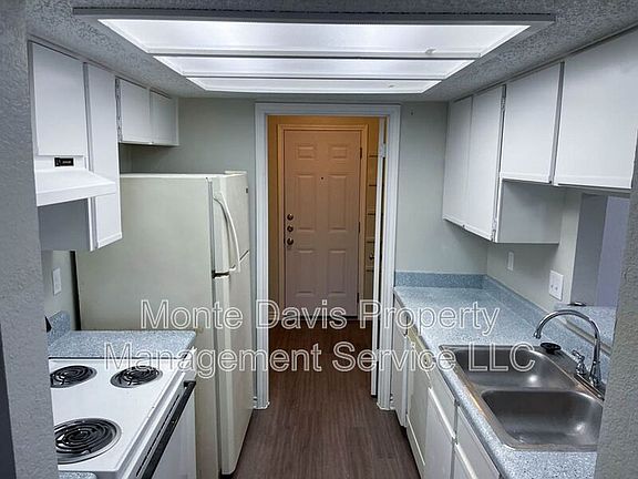 2nd image of 2618 Alcott Ln APT B