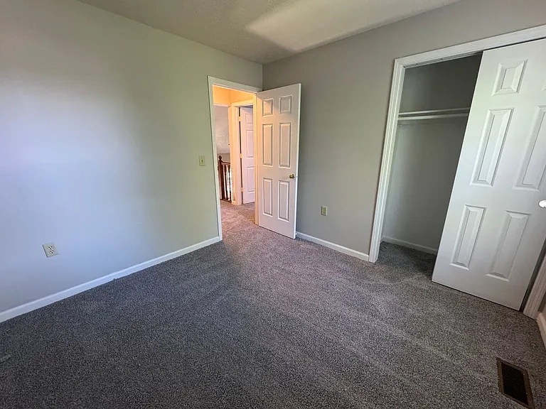 5538 N Meadow Dr — Photo 23