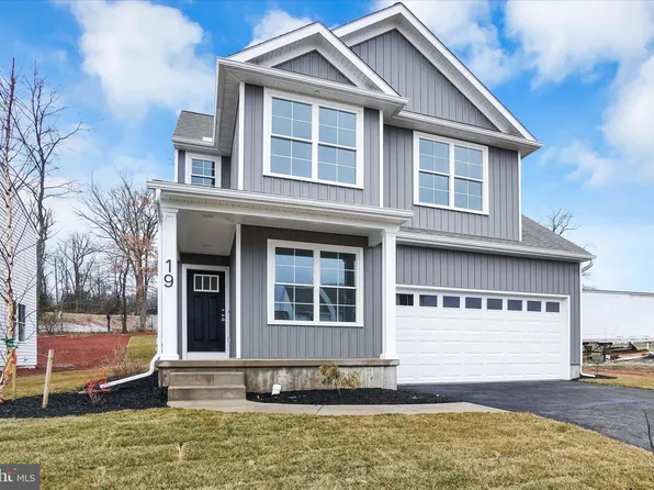 75 Eli Dr, York, PA 17404