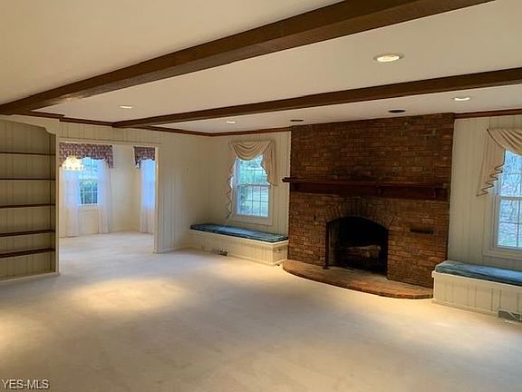 2nd image of 106 Blue Hill Ln