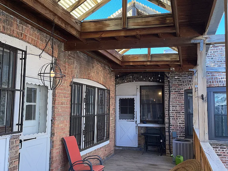 1902 W Berteau Ave #3 — Photo 18