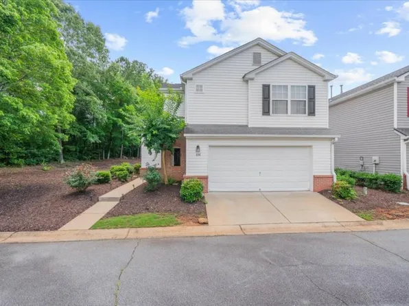 656 W Oaks Dr, Woodstock, GA 30188