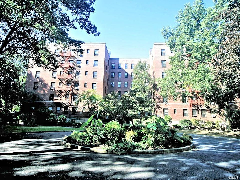1st image of 125 Larchmont Acres APT D