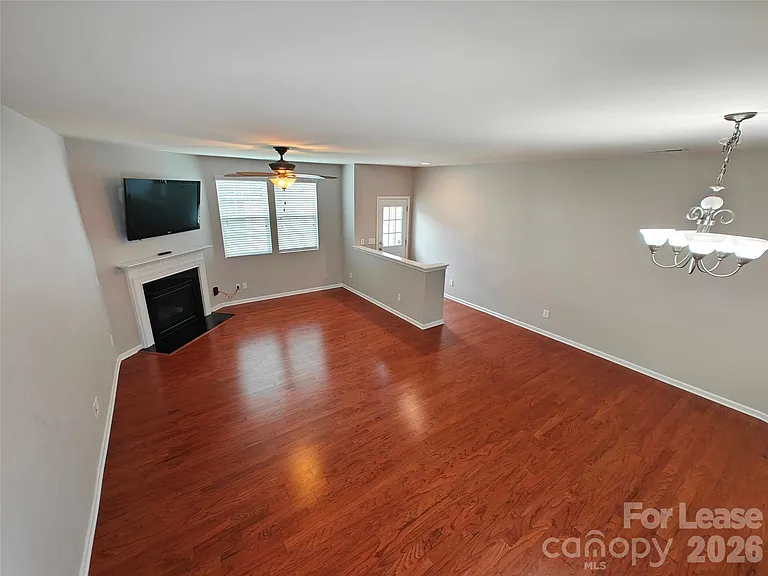 8230 Viewpoint Ln — Photo 3