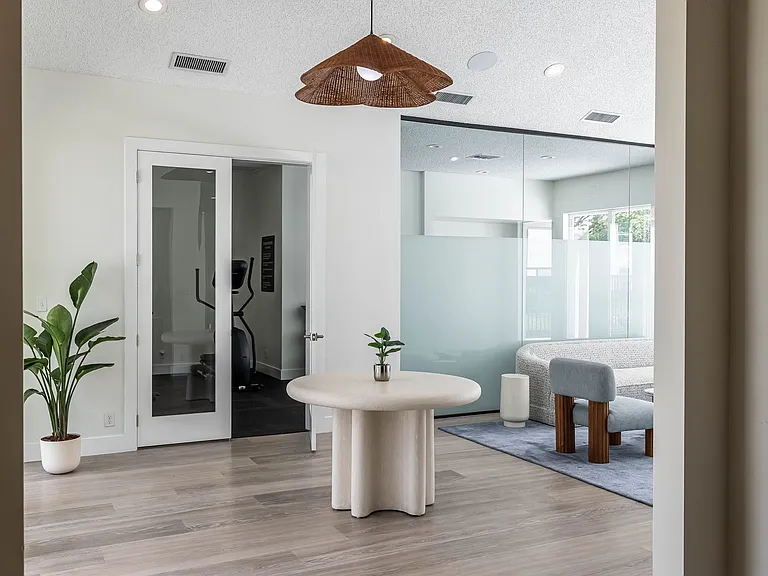 Savannah Place Apartments — Photo 6