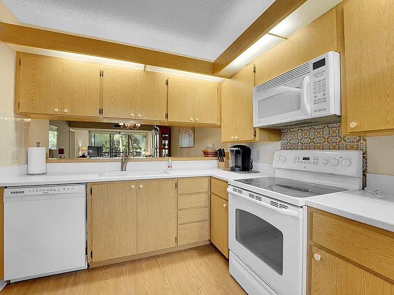 2001 Marina Isle Way #203 — Photo 7