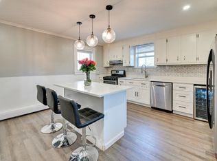 29 Old Farms Rd, Avon, CT 06001