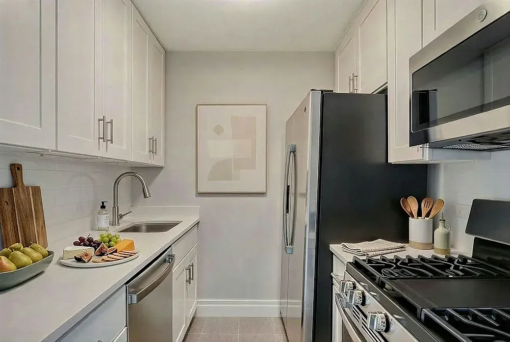225 East 95th Street — Photo 2