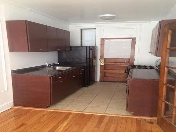3rd image of 7041 S Constance Ave APT 2A