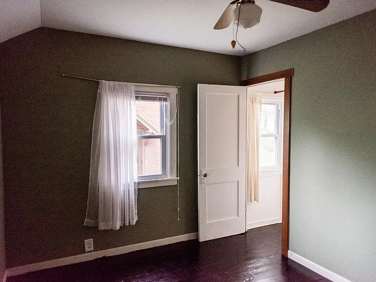 28W711 Ray St — Photo 14
