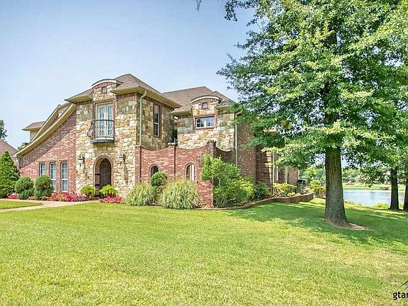 3rd image of 107 Lake Lou Ella Dr