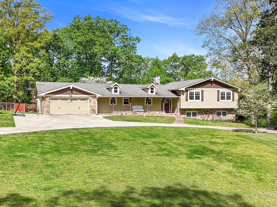 2024 Clematis Dr, Hixson, TN 37343 | Zillow