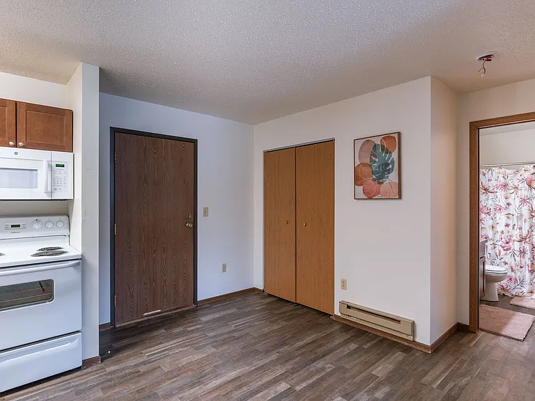 Fargo, ND Parkwood | Entry