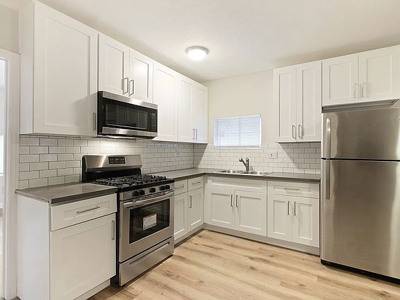 2nd image of 913 1/2 Cypress Ave #A