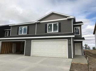4305 Serenity Ct, Bismarck, ND 58503