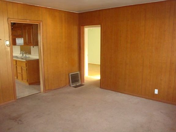 2nd image of 1823 Bradbury Ave