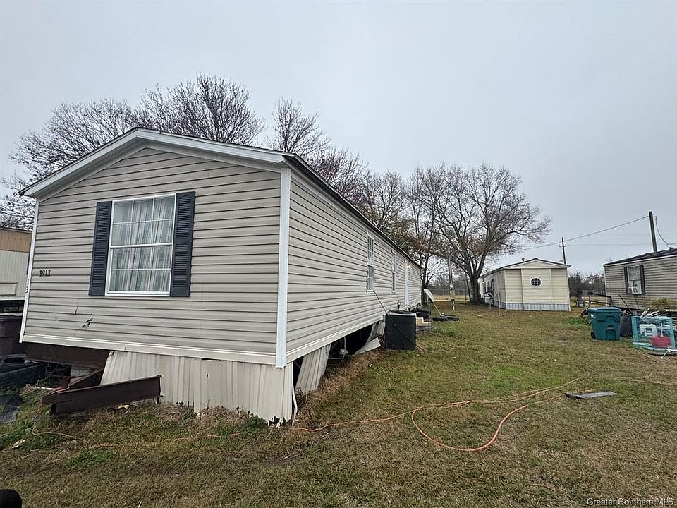 2nd image of 3913 Carlyss Dr #13