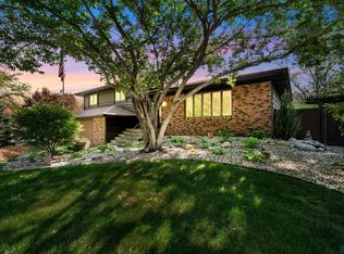 4708 S Birchwood Ave, Sioux Falls, SD 57103