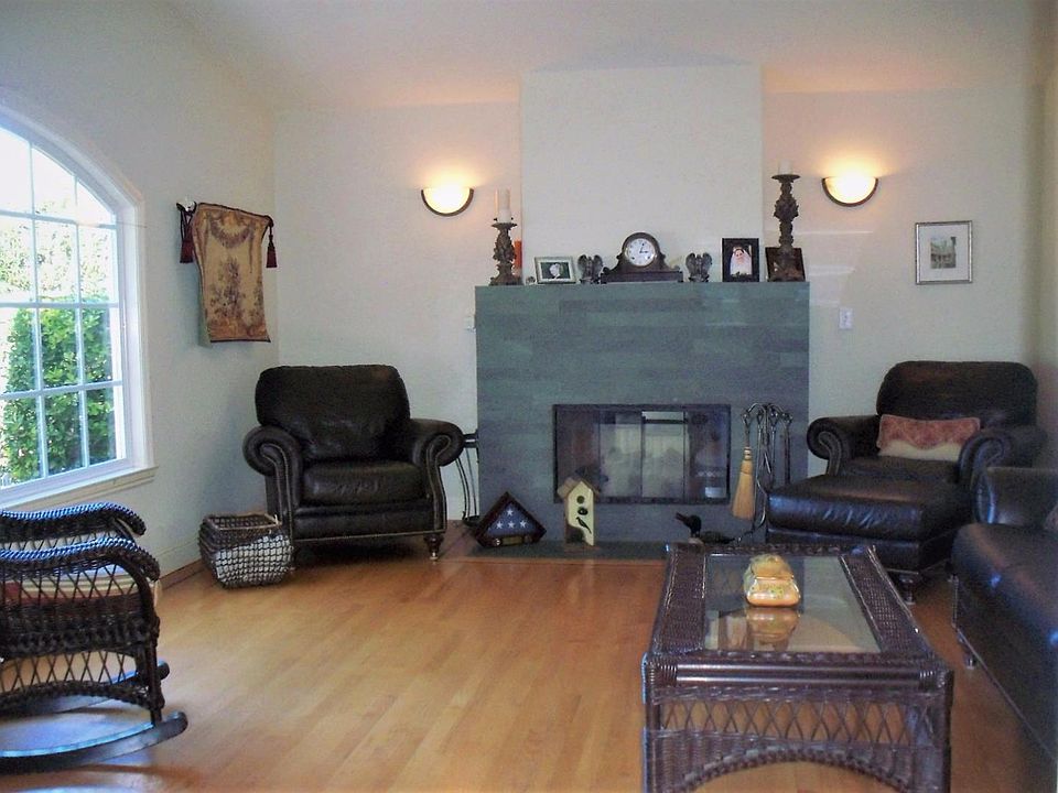 1st image of 428 Poplar St