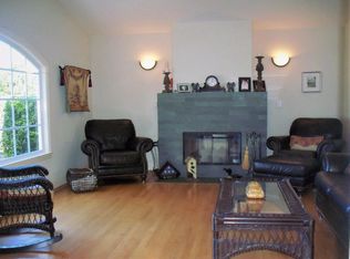 428 Poplar St, Half Moon Bay, CA 94019