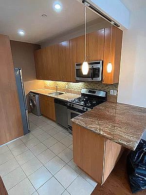 2nd image of 231 E 111th St APT 6