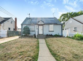 740 Barry Pl, Uniondale, NY 11553