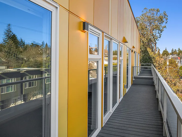 2 Bedroom - balcony image - 405