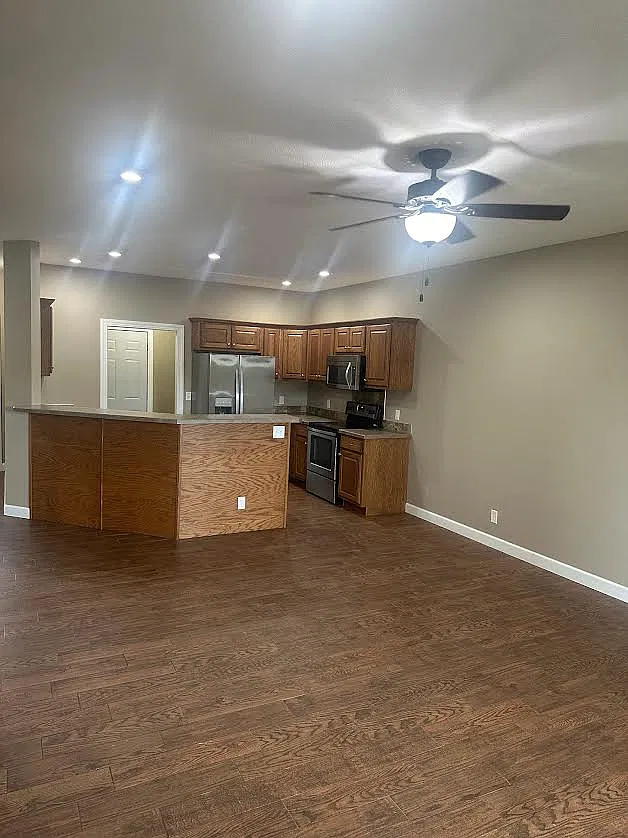 1419 Adams Street S — Photo 4