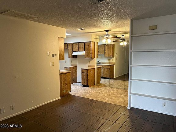 4th image of 9019 W Elm St Unit 2