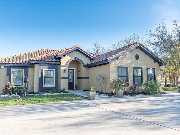 2nd image of 105 Cabana Vista Dr