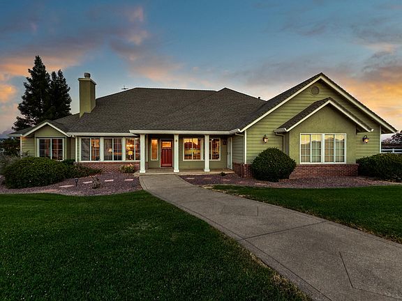 4th image of 18980 Country View Dr