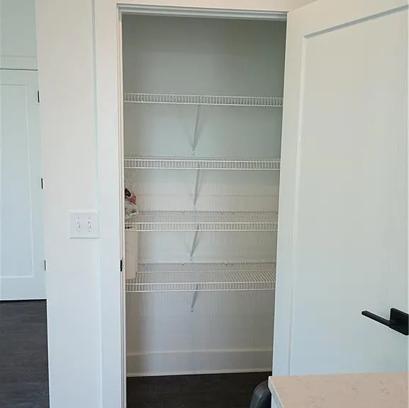733 Eloise Way SE #B — Photo 4