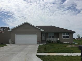 1207 E 16th St, Kearney, NE 68847