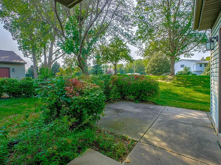 1300 Carriage Dr #A — Photo 2