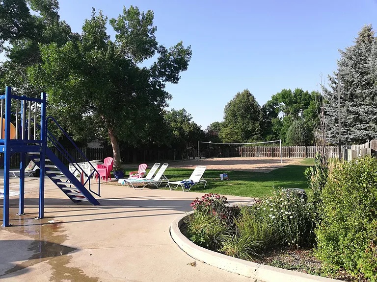 3500 Rolling Green Dr #J40 — Photo 16