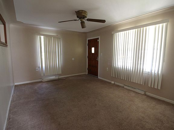 5th image of 28889 Hillview St