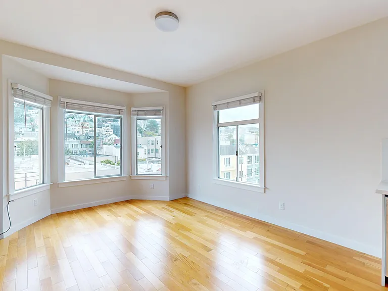 40 Tiffany Ave #9 — Photo 3