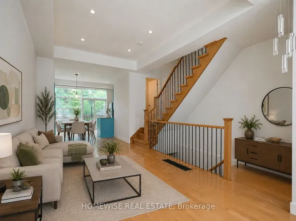 476 King St E, Toronto, ON M5A 1L8