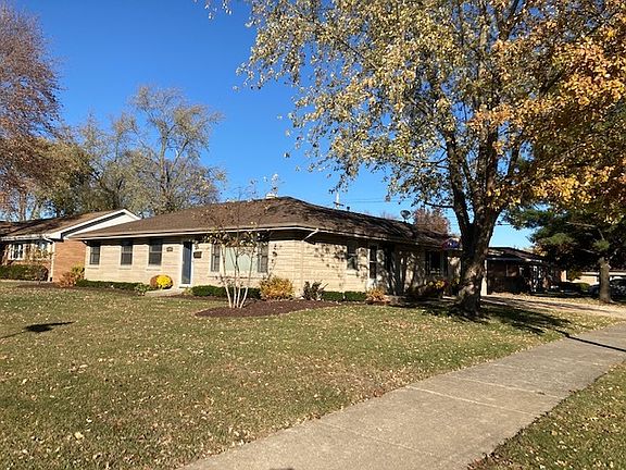 2nd image of 1000 Winthrop Ave