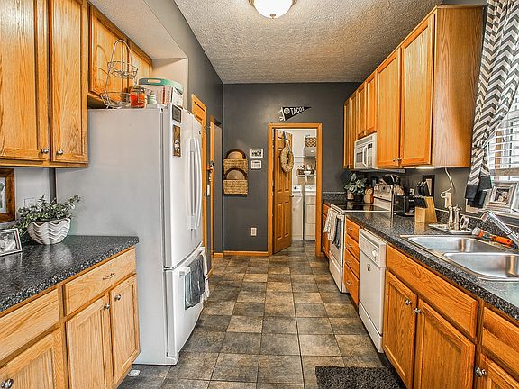 4th image of 7183 Alma Terrace Dr