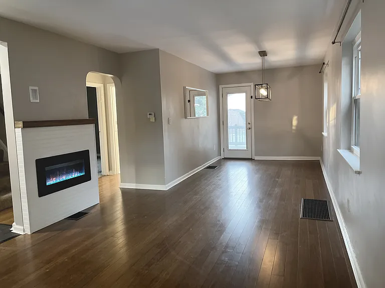 8380 Wicklow Ave — Photo 21