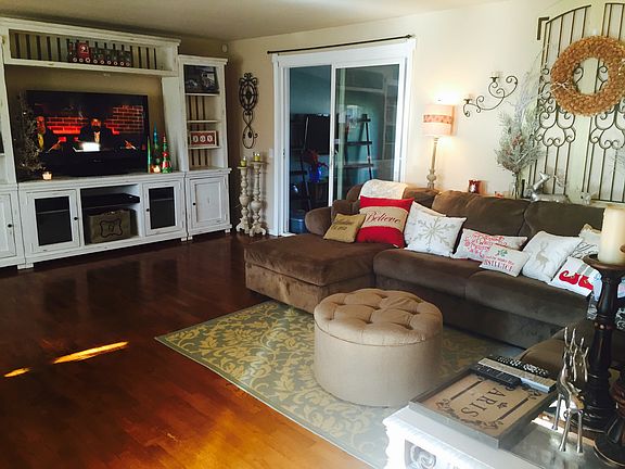 3rd image of 150 NW Clipper Dr