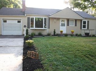 7223 Dearborn St, Overland Park, KS 66204
