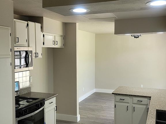 4th image of 6507 Grey Oaks Dr